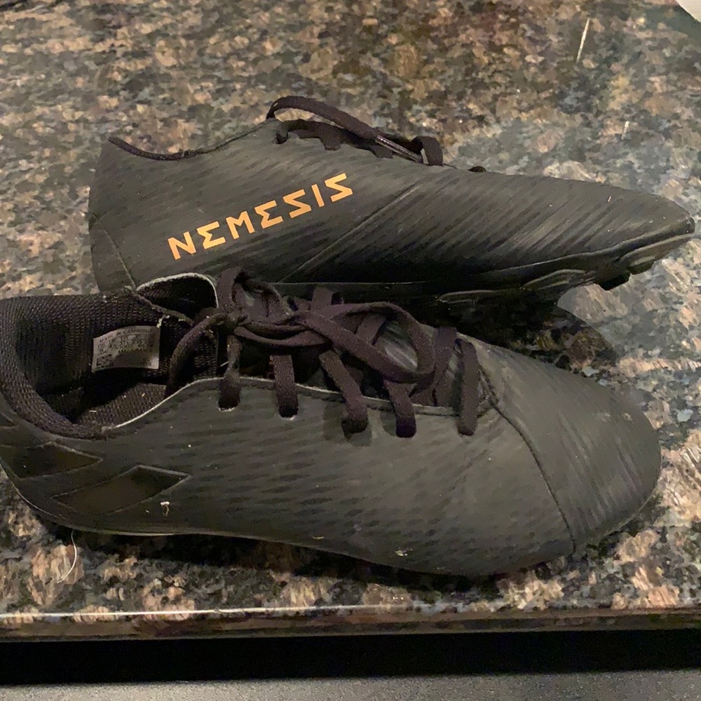 Boys Adidas Nemesis soccer cleats size 5